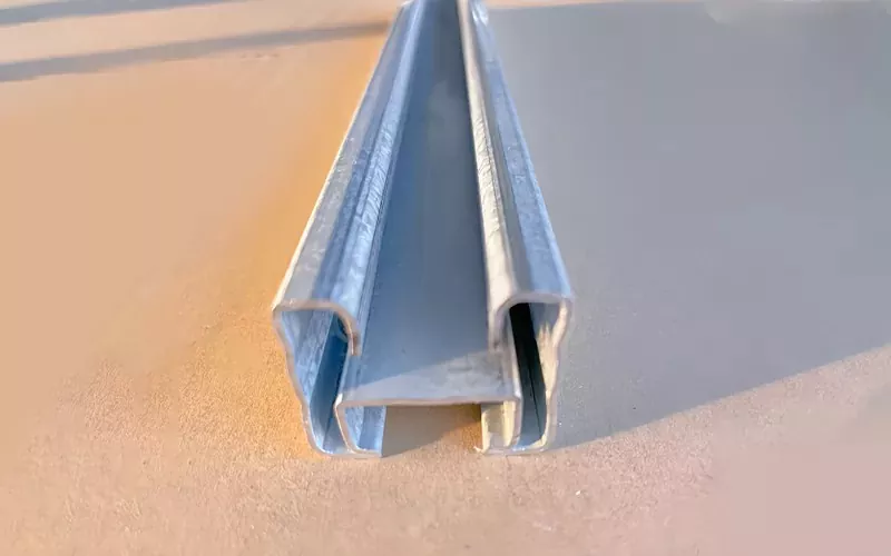 Rastlinjak Wiggle Wire Channel